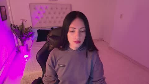 neo_sarah online show from 03/12/25, 06:44