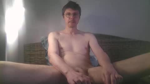 Snapshot of neohburg chatting on 04/27/26, 12:14 neohburg online show from 04/27/26, 12:14