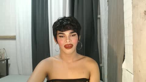 Snapshot of neomi_hardcock chatting on 10/29/25, 06:59 neomi online show from 10/29/25, 06:59