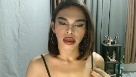 neomi online show from 05/08/26, 06:35