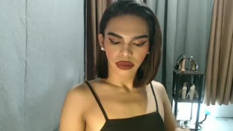 neomi online show from 06/12/26, 06:29