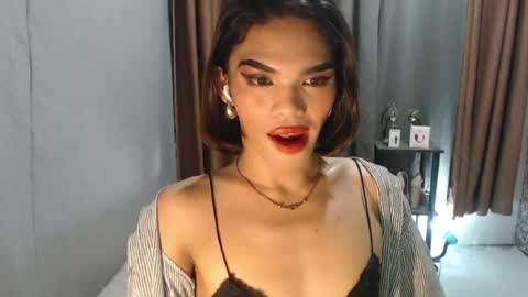 neomi online show from 07/25/26, 11:13