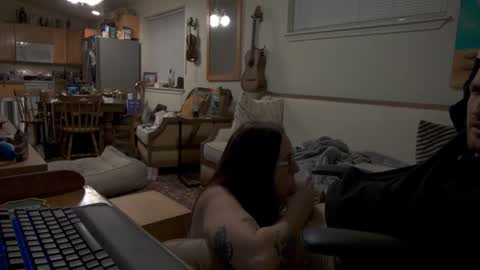 Snapshot of neox400 chatting on 11/06/25, 11:22 neox400 online show from 11/06/25, 11:22