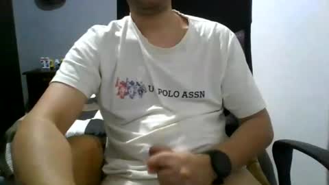 Snapshot of nerdxxx94 chatting on 07/09/26, 04:16 MrBull online show from 07/09/26, 04:16