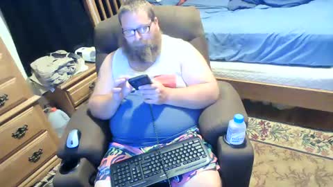 Snapshot of nerdychub4fun chatting on 06/27/26, 01:32 nerdychub4fun online show from 06/27/26, 01:32