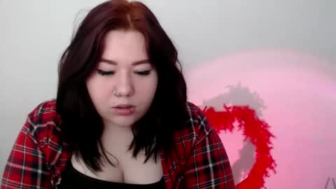 Snapshot of nereia chatting on 05/05/26, 07:27 nereia online show from 05/05/26, 07:27