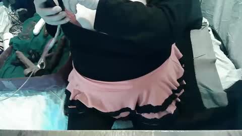 Snapshot of neslihan35 chatting on 02/11/25, 03:40 neslihan online show from 02/11/25, 03:40