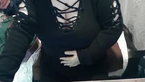 Snapshot of neslihan35 chatting on 02/16/25, 06:10 neslihan online show from 02/16/25, 06:10