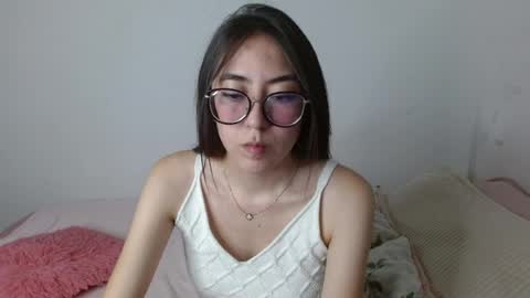 Snapshot of nessaa_ chatting on 05/07/26, 09:53 Nessa online show from 05/07/26, 09:53