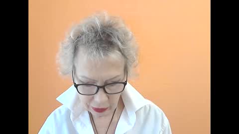 NessyJenixs online show from 10/11/25, 08:13