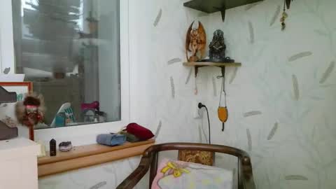 Snapshot of nettie_allie chatting on 12/01/25, 12:21 Nettie Allie online show from 12/01/25, 12:21