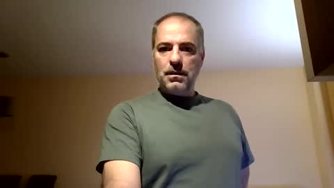 Snapshot of neuronas33 chatting on 10/25/25, 11:10 Volsonov online show from 10/25/25, 11:10