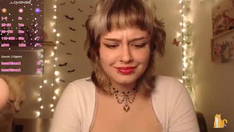 Snapshot of neurotic_witch chatting on 09/20/25, 06:14 Mar online show from 09/20/25, 06:14