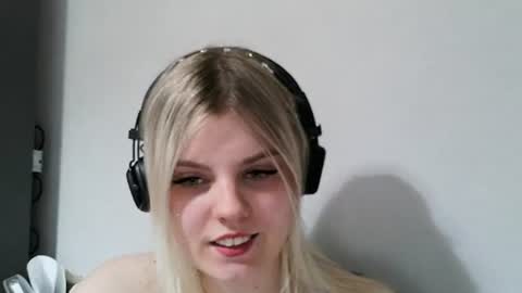 never_enoughh online show from 06/25/26, 05:17