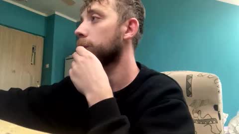 Snapshot of neverland966 chatting on 09/18/25, 09:06 Mark online show from 09/18/25, 09:06