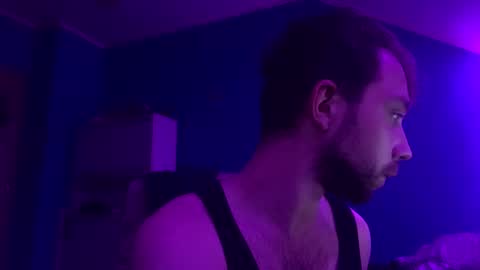 Snapshot of neverland966 chatting on 10/12/25, 08:41 Mark online show from 10/12/25, 08:41