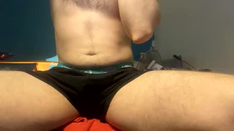 Snapshot of neverland966 chatting on 10/28/25, 04:42 Mark online show from 10/28/25, 04:42