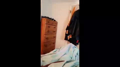 Matt online show from 10/18/25, 01:45