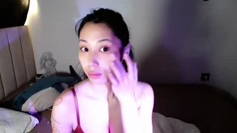 Snapshot of neverstopkissing chatting on 05/26/26, 02:40 Rin online show from 05/26/26, 02:40