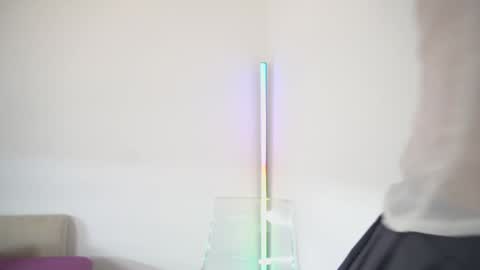 new dee online show from 09/23/25, 04:15