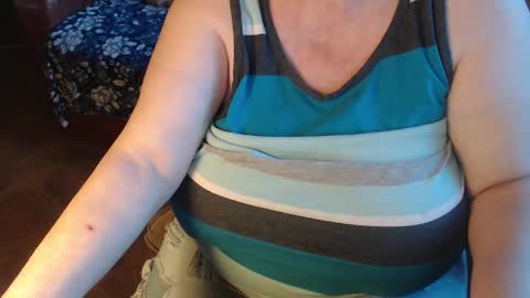 Lilly  online show from 01/04/25, 02:04