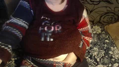 Snapshot of new_milf chatting on 12/01/25, 03:39 Lilly online show from 12/01/25, 03:39