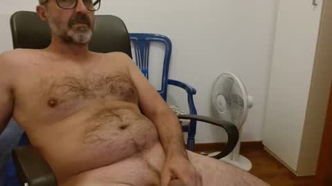 Snapshot of new_simi_74 chatting on 09/15/25, 06:41 simi online show from 09/15/25, 06:41