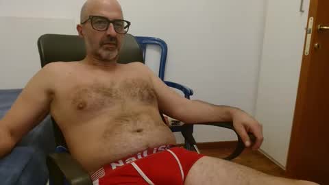 Snapshot of new_simi_74 chatting on 09/21/25, 06:20 simi online show from 09/21/25, 06:20