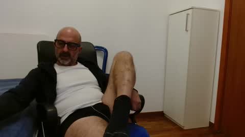 Snapshot of new_simi_74 chatting on 10/11/25, 06:28 simi online show from 10/11/25, 06:28