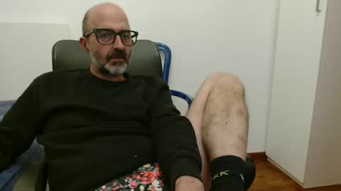 Snapshot of new_simi_74 chatting on 11/04/25, 07:13 simi online show from 11/04/25, 07:13