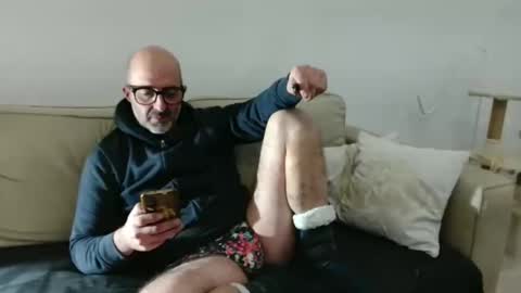 Snapshot of new_simi_74 chatting on 11/14/25, 07:23 simi online show from 11/14/25, 07:23