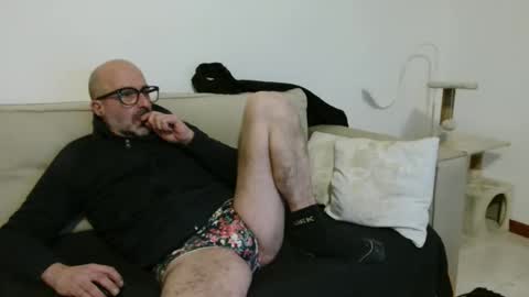 Snapshot of new_simi_74 chatting on 11/26/25, 07:37 simi online show from 11/26/25, 07:37