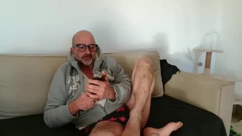 Snapshot of new_simi_74 chatting on 11/29/25, 01:47 simi online show from 11/29/25, 01:47