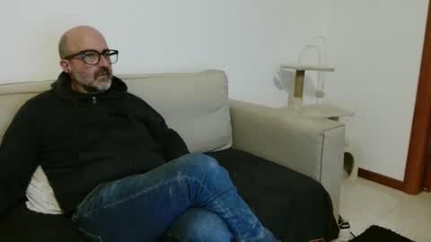 Snapshot of new_simi_74 chatting on 12/16/25, 07:19 simi online show from 12/16/25, 07:19