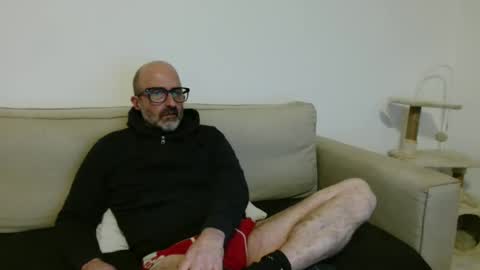 Snapshot of new_simi_74 chatting on 12/18/25, 07:31 simi online show from 12/18/25, 07:31