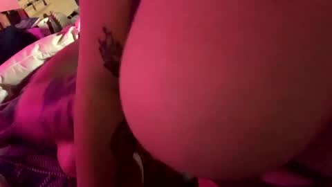 Snapshot of newby101 chatting on 12/11/24, 11:41 Meow Meow online show from 12/11/24, 11:41