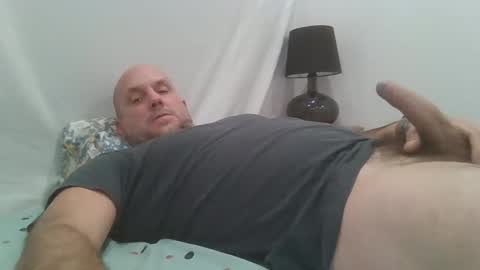 Snapshot of newicartman chatting on 02/17/26, 12:45 newicartman online show from 02/17/26, 12:45