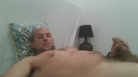 Snapshot of newicartman chatting on 02/25/26, 08:35 newicartman online show from 02/25/26, 08:35