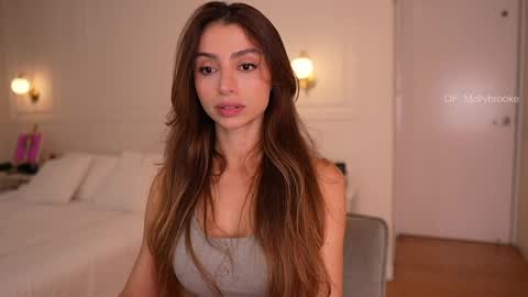 Snapshot of newmollybrooke chatting on 04/01/26, 02:34 all my links Here online show from 04/01/26, 02:34