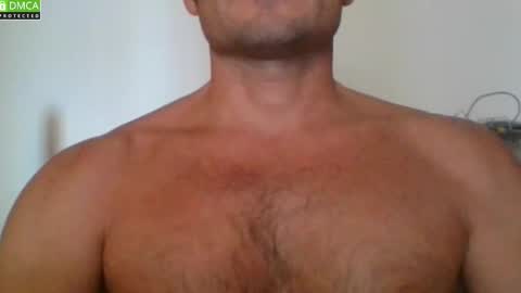 Snapshot of newtyguy90 chatting on 09/23/25, 09:34 newtyguy90 online show from 09/23/25, 09:34