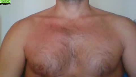 Snapshot of newtyguy90 chatting on 09/30/25, 08:19 newtyguy90 online show from 09/30/25, 08:19