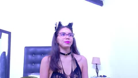 nextdoor_fantasy online show from 03/17/26, 03:44