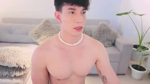 Snapshot of neythan__blaze chatting on 09/18/25, 06:43   online show from 09/18/25, 06:43