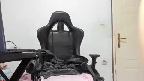 Snapshot of nezukokamado chatting on 12/02/25, 07:03 Shinobu Koch online show from 12/02/25, 07:03