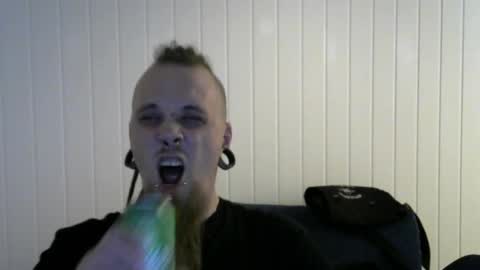 Snapshot of nezvers chatting on 01/17/25, 04:47 YouPick online show from 01/17/25, 04:47