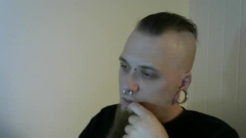 Snapshot of nezvers chatting on 02/04/25, 06:38 YouPick online show from 02/04/25, 06:38