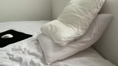 Adrian Von Ziegler online show from 09/17/25, 05:53