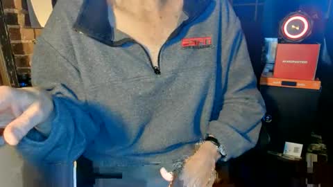 Snapshot of nfgwholoves2cum chatting on 02/11/26, 11:10 NFG Nice Friendly Guy Dick online show from 02/11/26, 11:10