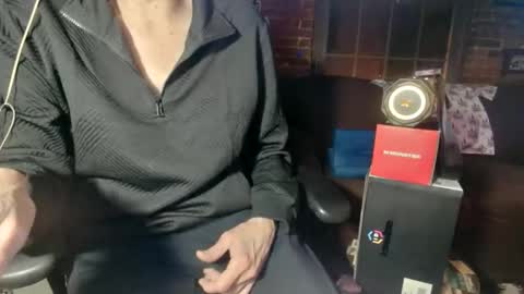Snapshot of nfgwholoves2cum chatting on 02/18/26, 03:02 NFG Nice Friendly Guy Dick online show from 02/18/26, 03:02