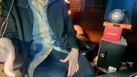 Snapshot of nfgwholoves2cum chatting on 02/20/26, 12:40 NFG Nice Friendly Guy Dick online show from 02/20/26, 12:40